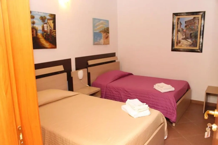 Standard Twin room