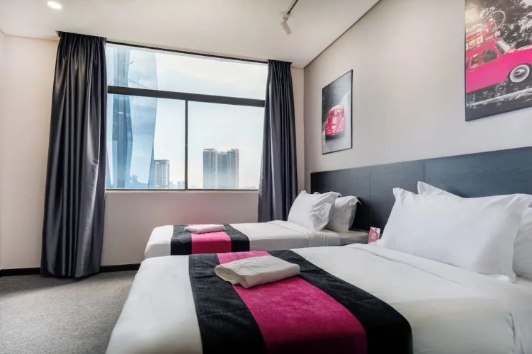 Superior Twin room with city view