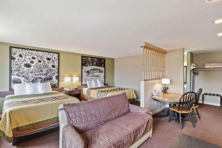 Quadruple Suite