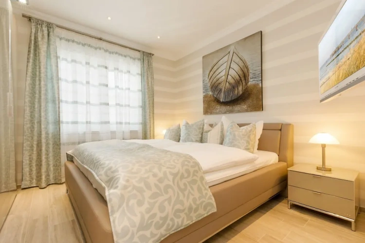 3 Bedrooms Cottage beachfront