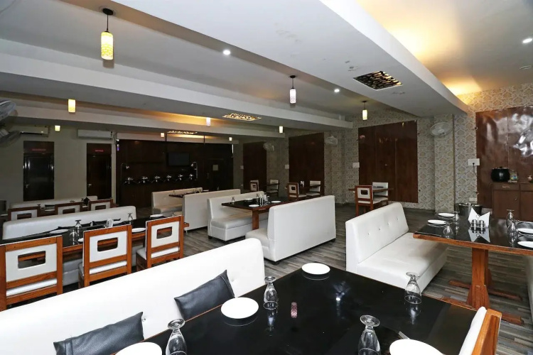Hotel Express Inn