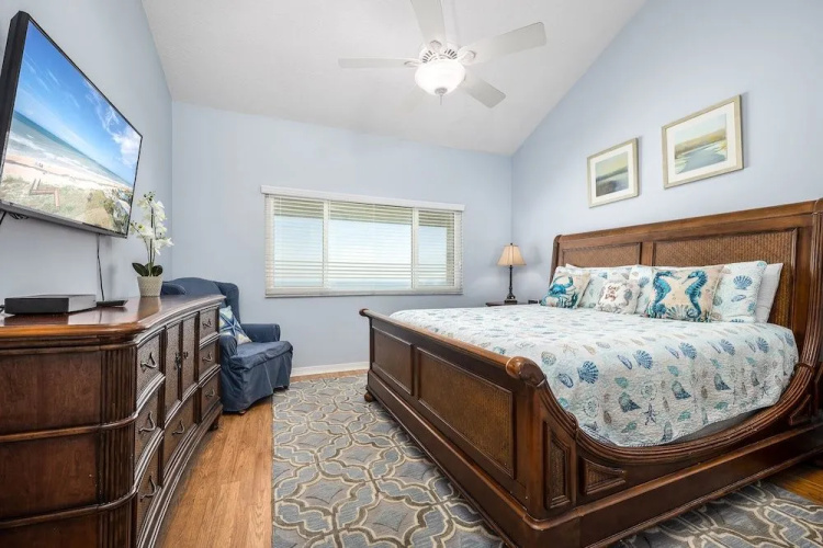 Summerhouse by Distinctive Beach Rentals