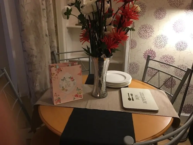 2 Bedrooms Apartment