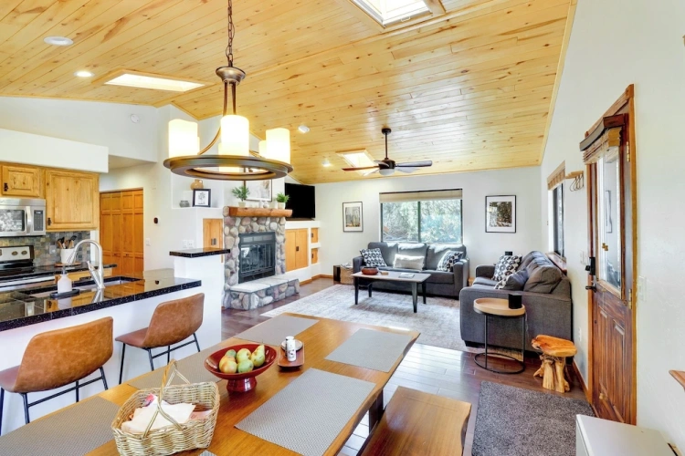 3 Bedrooms Cottage