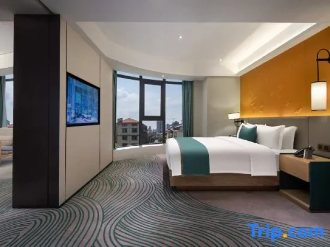 1 Bedroom Deluxe Suite