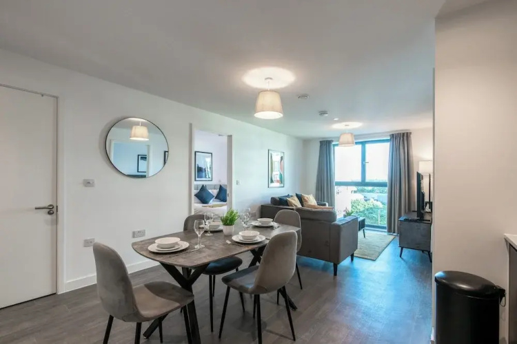 Insignia Aparment