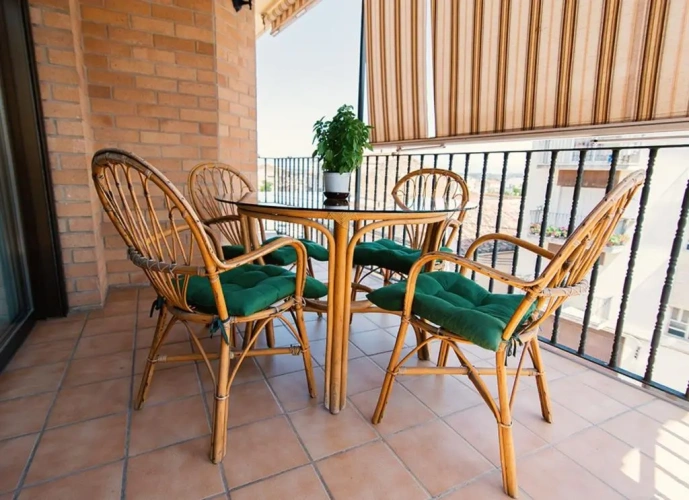 3 Bedrooms Apartment