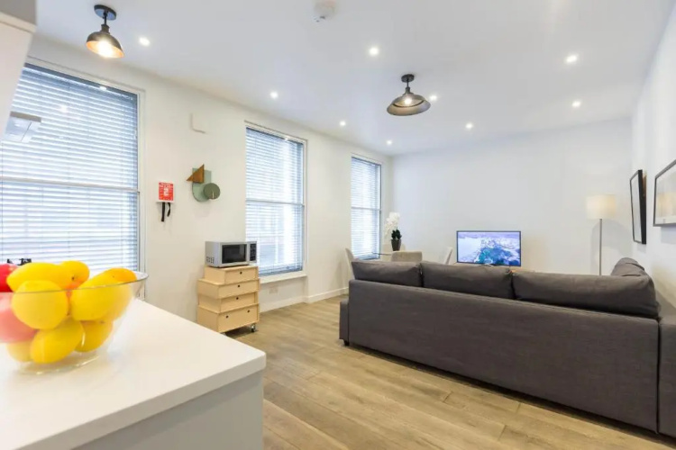 Urban Chic - Rathbone