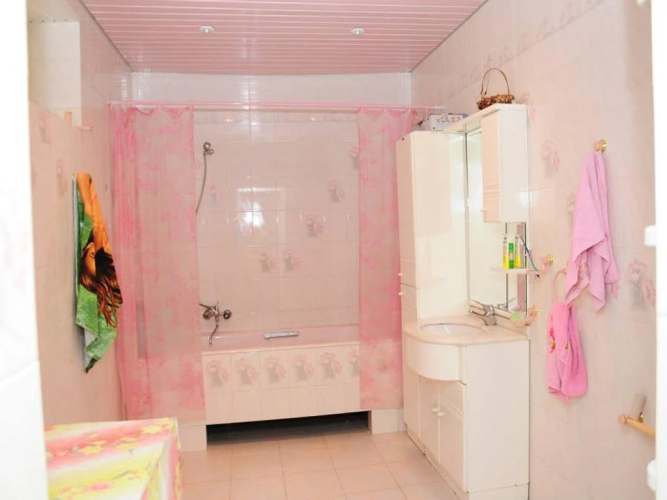 Anahit Guest House