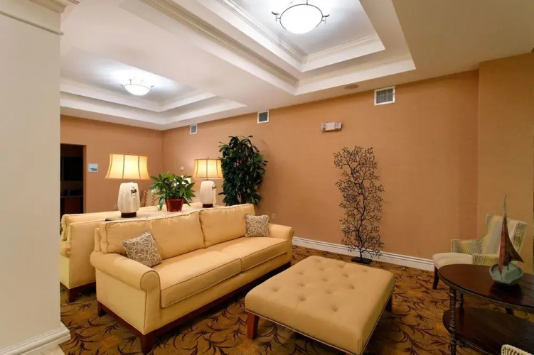 Holiday Inn Express Long Beach
