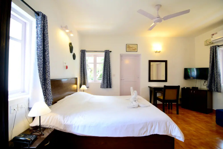 Standard Double room with view