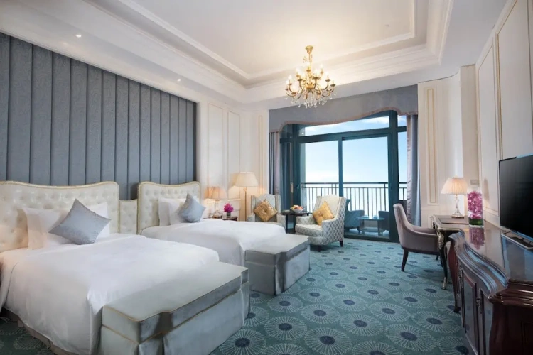 Standard Twin room with balcony and with garden view