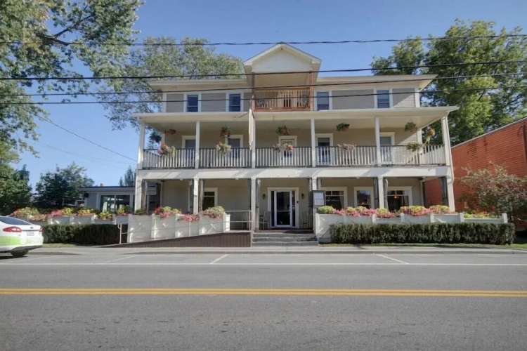 Auberge Ayers Cliff - Magog