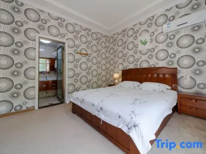 6 Bedrooms Suite