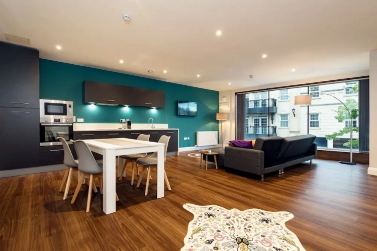 Deluxe Apartment