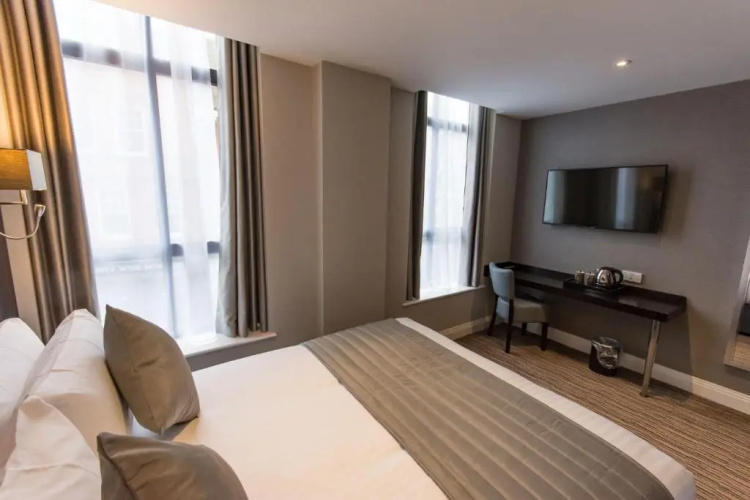 St Nicholas Hotel