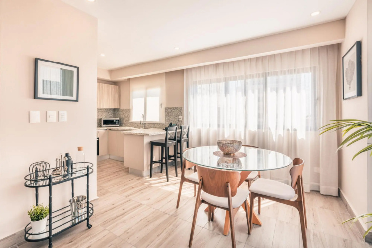 Regatta Living II with Breakfast Included! - 802