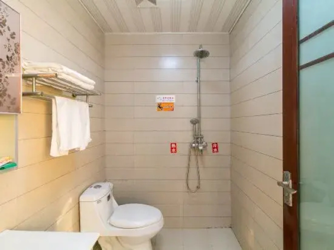 Junhao Business Motel