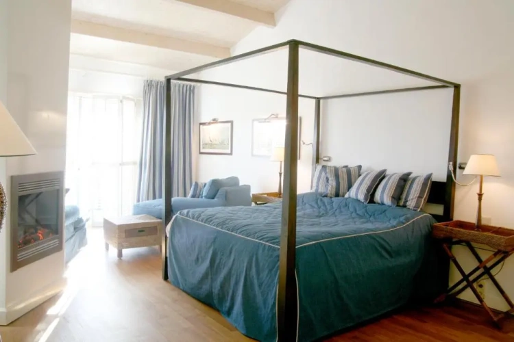 Suite with balcony