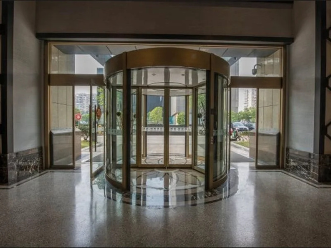 SHOWSE Wellness Hotel