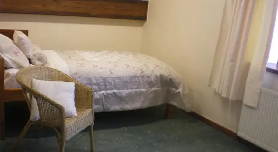 Isles Field Barn Bed and Breakfast