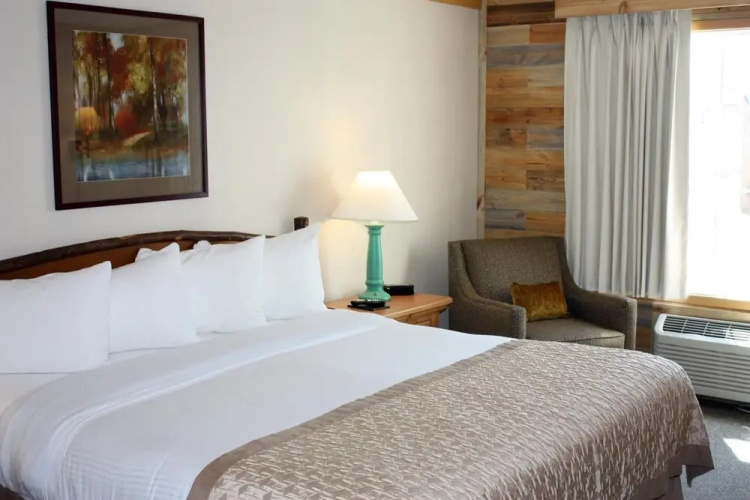 Flat Creek Lodge