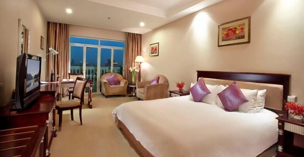 Golden River-View Hotel