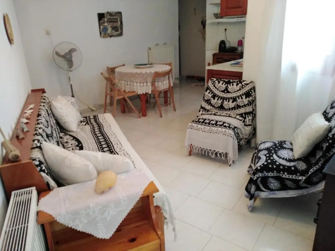 Kamari Beach guest house