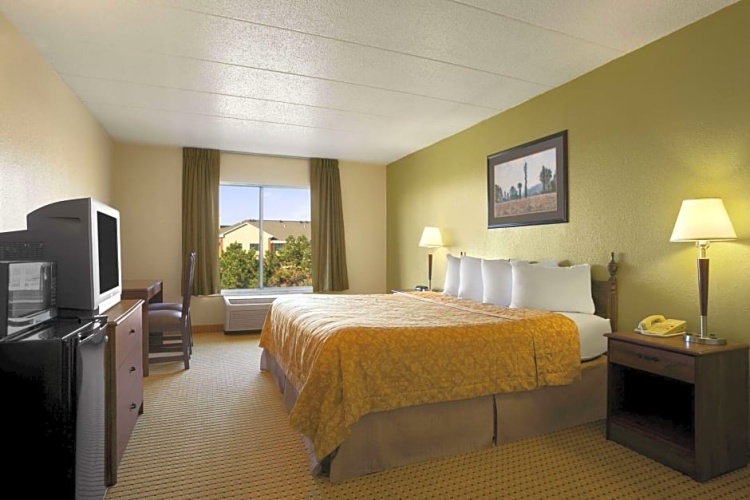 Standard Sextuple room