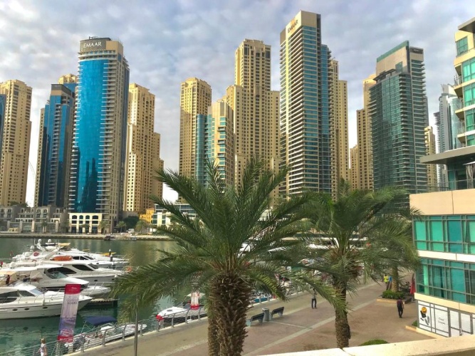 2 Bedrooms Apartment with city view