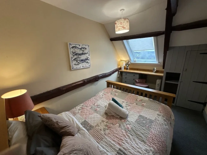 2 Bedrooms Family Cottage with partial sea view