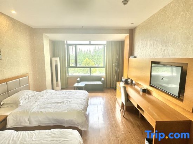 Business Quadruple room