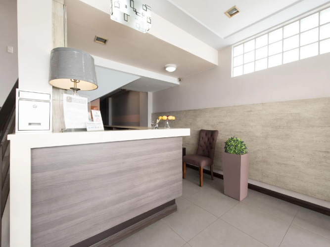 Lorenzzo Suites Hotel