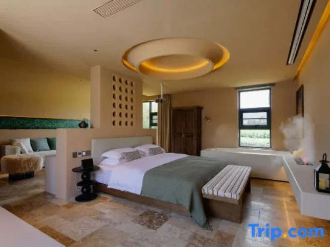 Suite with balcony and with sea view