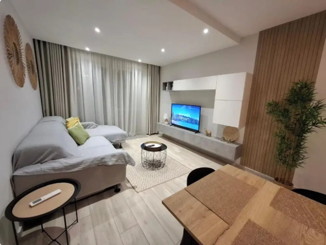 3 Bedrooms Apartment beachfront