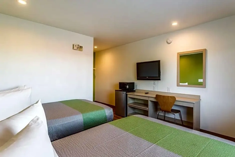 Standard Sextuple room