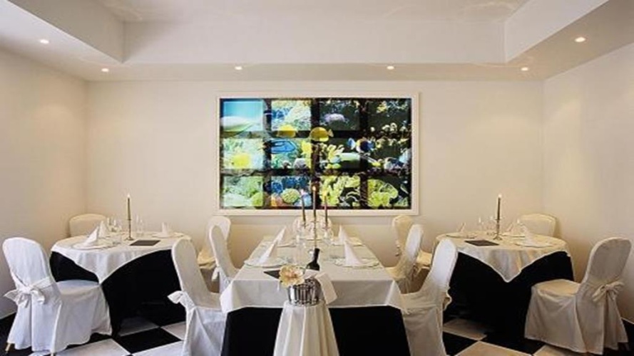 M Glamour Hotel photo 11