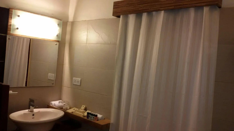 Lemon Tree Wildlife Resort, Bandhavgarh