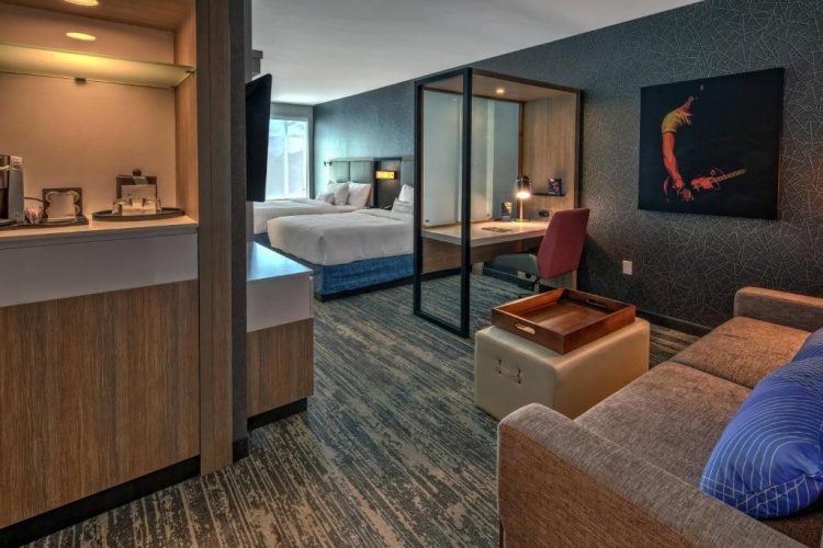 Deluxe Double Suite