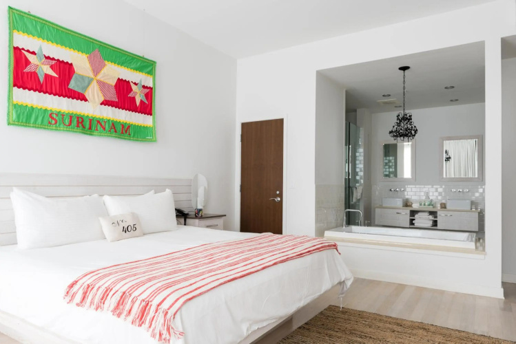 Bungalow Hotel