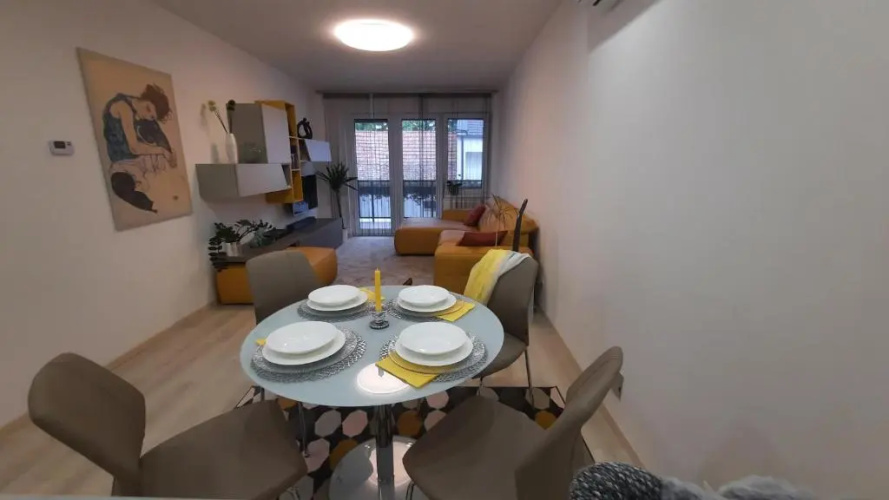 DISZTINGVÁLT Apartman