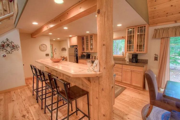 Knotty Pine Retreat 3 Bedroom Home