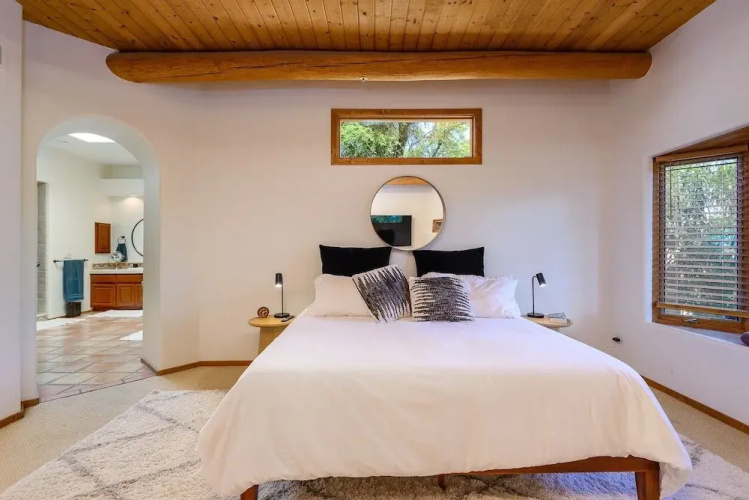 Casa Sanctuary 5 Bedroom Home by Redawning