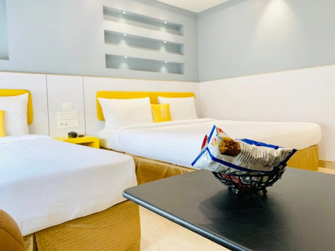 Standard Triple room with view