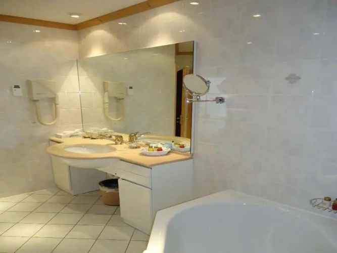 2 Bedrooms Deluxe Suite with balcony
