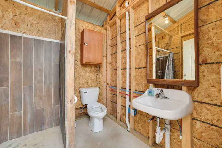 Beach & Dock Access: Upper Peninsula Cabin Retreat