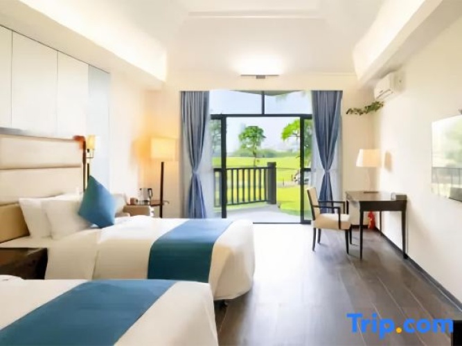 Standard Double room with view
