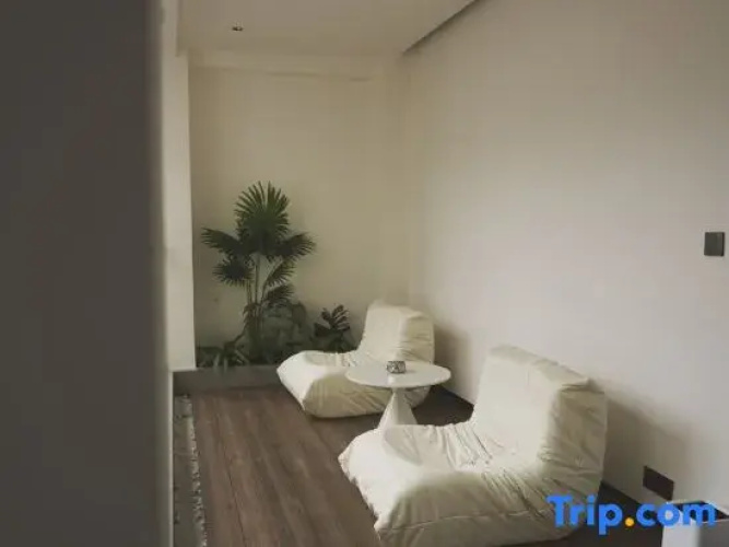 Lazy Inn