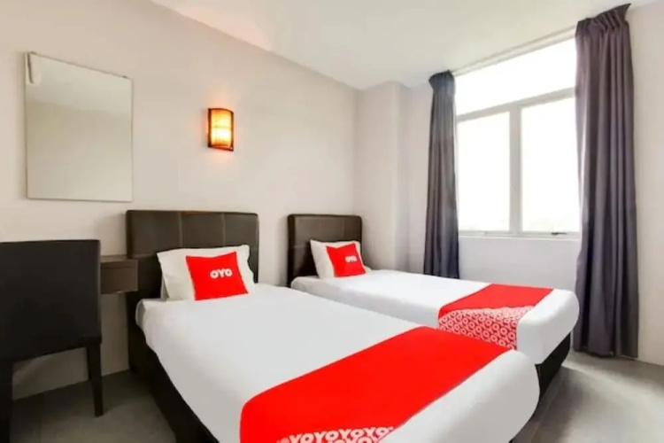 988 Hotel