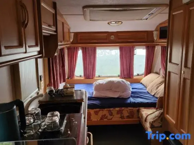 White House Beach Camping Caravans